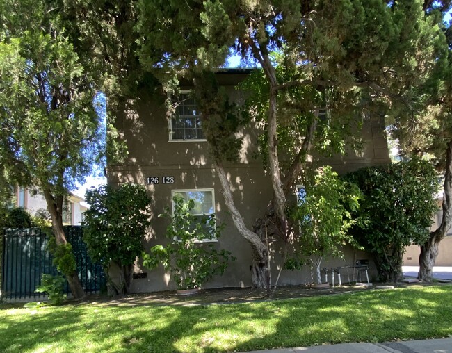 Primary Photo - 128 N Maple Street