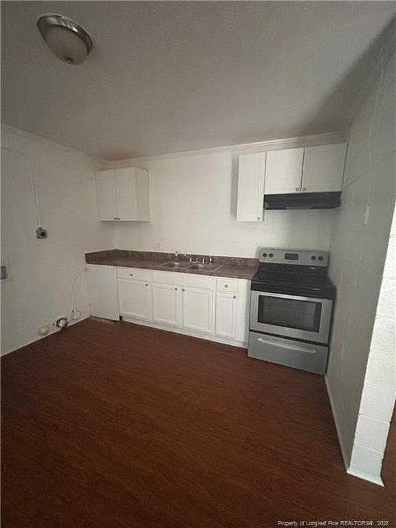 Building Photo - 421 Squirrel St