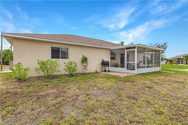 Building Photo - 1633 SW 23rd St