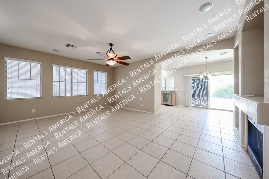 Building Photo - 7414 N 88th Ln