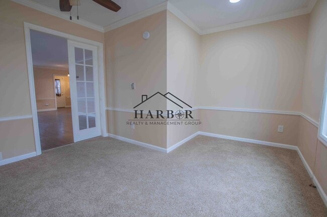 Building Photo - Single Family Home in NW Rochester!