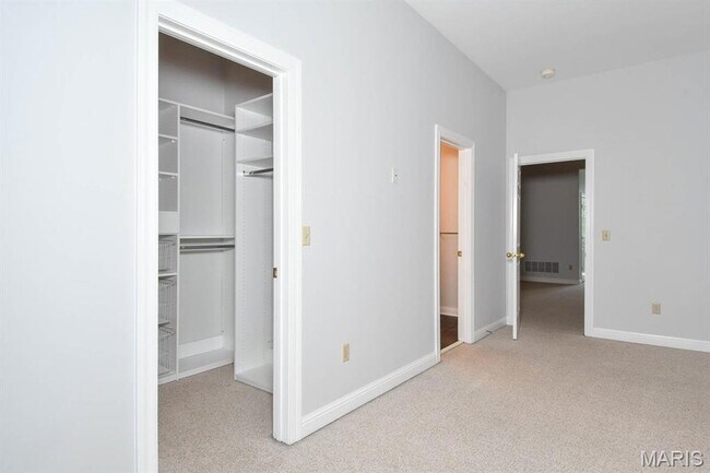 Building Photo - 20 Brighton Way