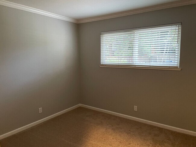 Building Photo - Move in Ready VistaPark Home!