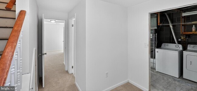 Building Photo - 14 Vienna Ct