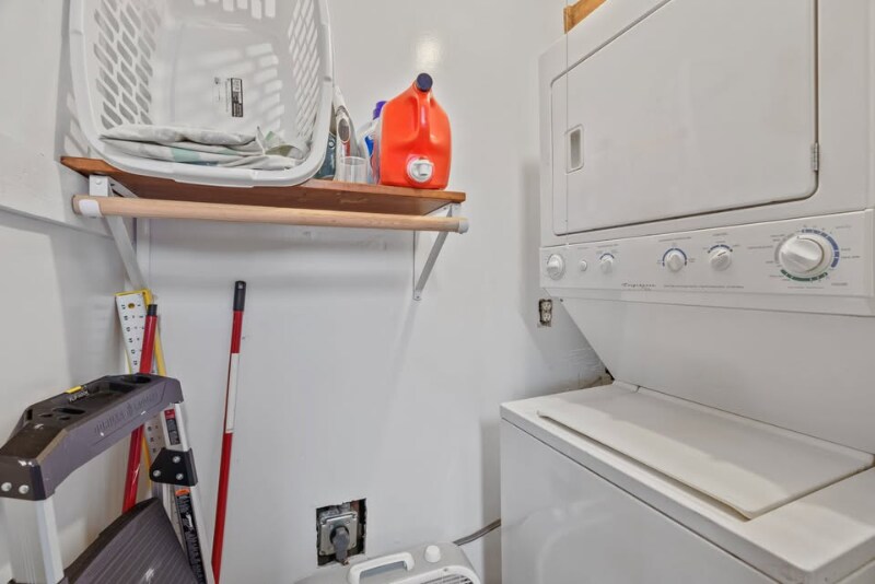 Building Photo - 45 E Euclid Ave