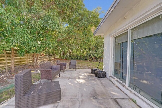 Building Photo - 3322 McKinley St