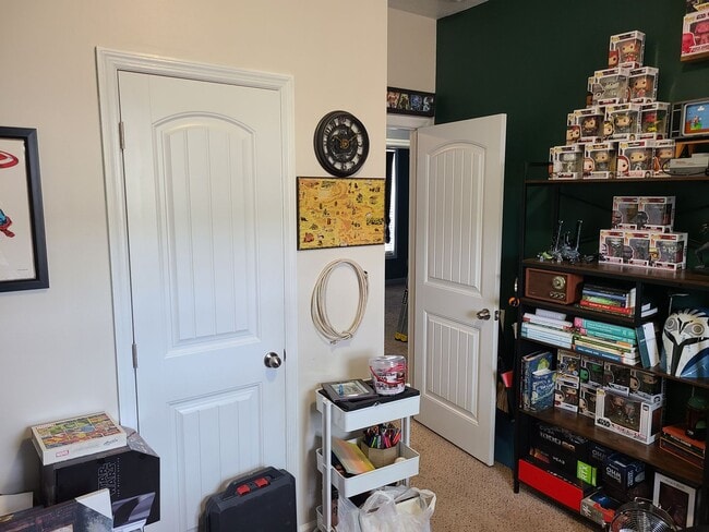 Building Photo - 4 Bed, 2.5 Bath located in The Village in Folkstone Community - Holly Ridge