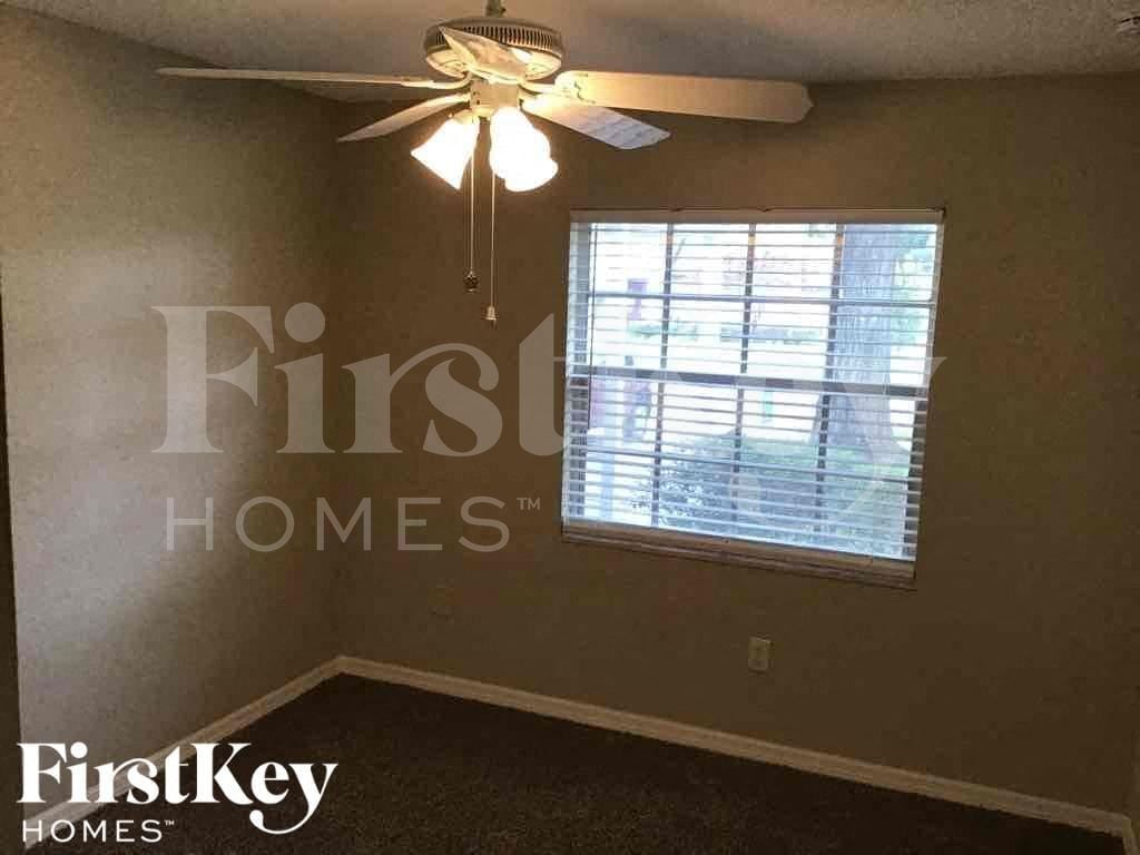 Building Photo - 4718 Westwind Dr