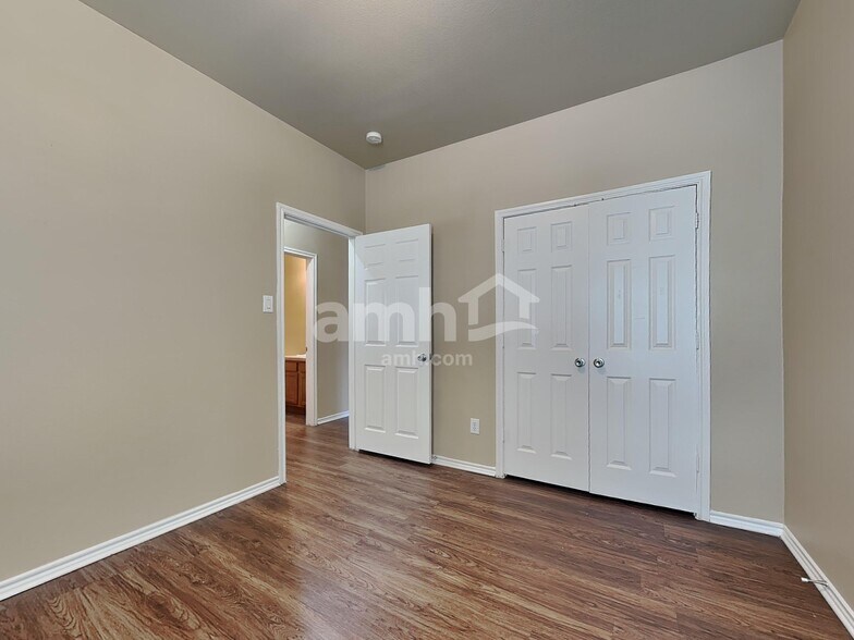Building Photo - 9000 Stone Mill Ln