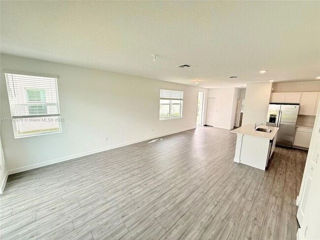 Building Photo - 551 Rivergrass St