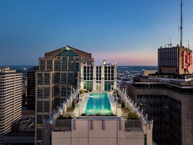 Building Photo - 415 Church St