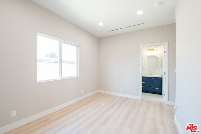 Building Photo - 1221 N Azusa Ave