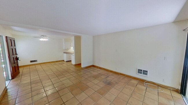 Building Photo - One Bedroom One Bath La Goleta Condo