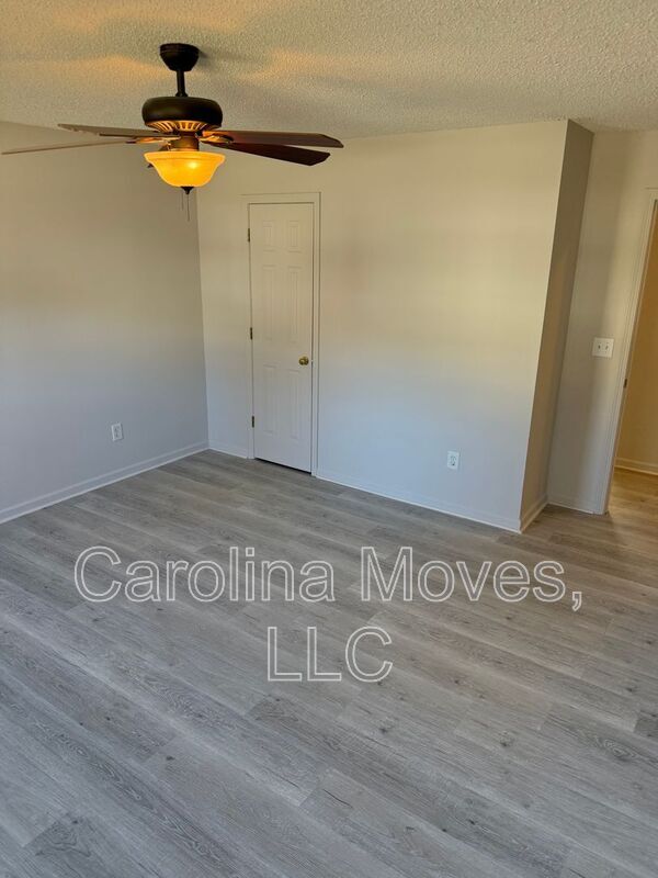 Building Photo - 325 Honor Rd