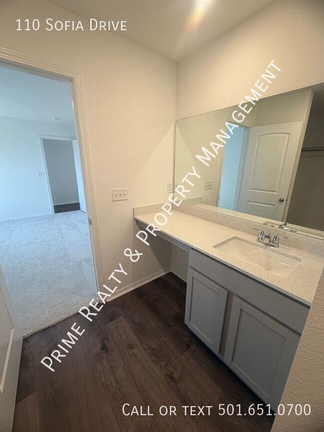 Building Photo - 110 Sofia Dr