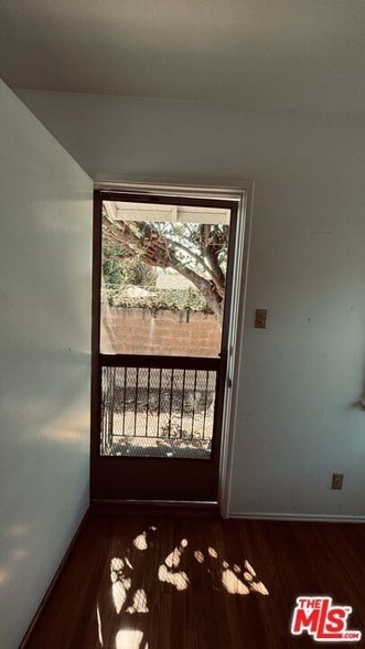 Building Photo - 1134 N Avon St