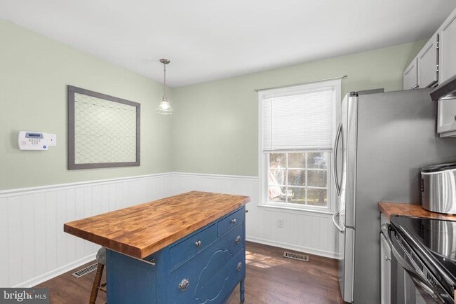 Building Photo - 10704 Cobblestone Dr