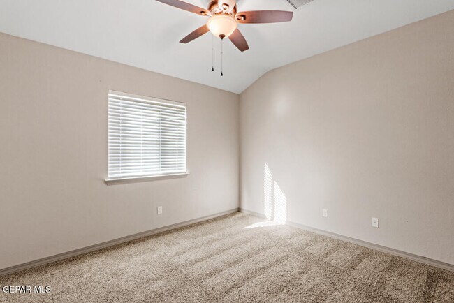 Building Photo - 13960 Lago Vista Ave