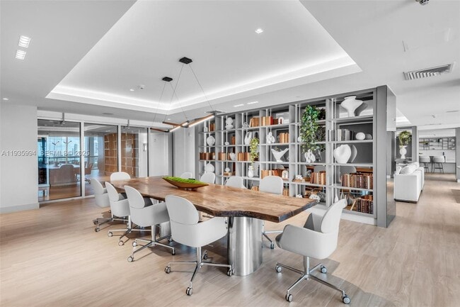 Building Photo - 900 Biscayne Blvd