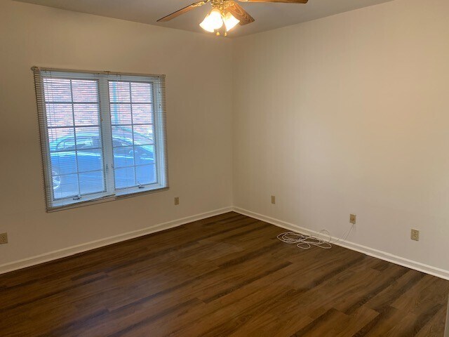 Building Photo - 2106 Fairfax Ave