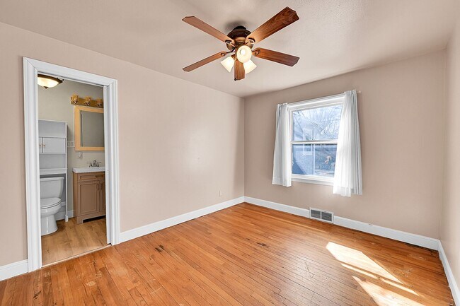 Building Photo - 2317 De Soto Rd