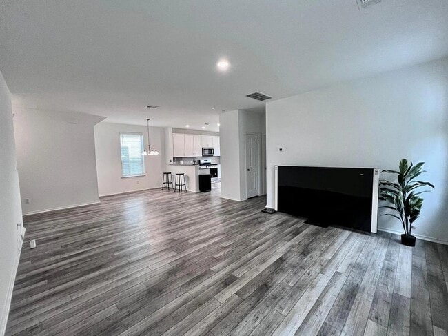 Building Photo - 312 Black Alder St