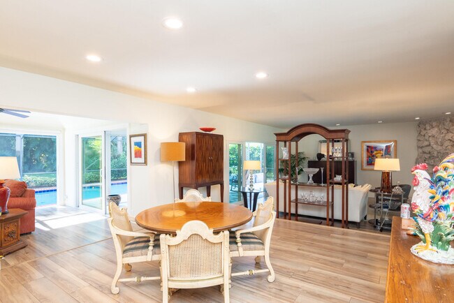 Building Photo - 3372 SE Court Dr