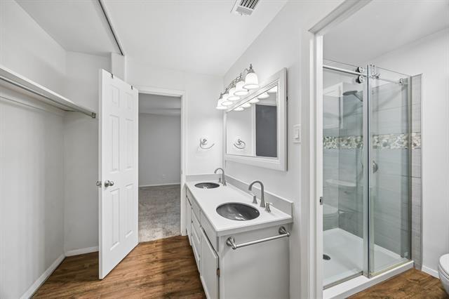 Building Photo - 2908 Clear Springs Dr