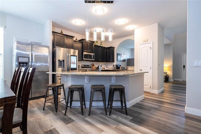 Building Photo - 5251 Wildwood Wy