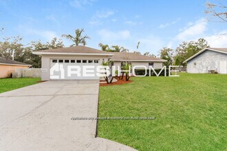 Building Photo - 8000 Glenridge Loop W