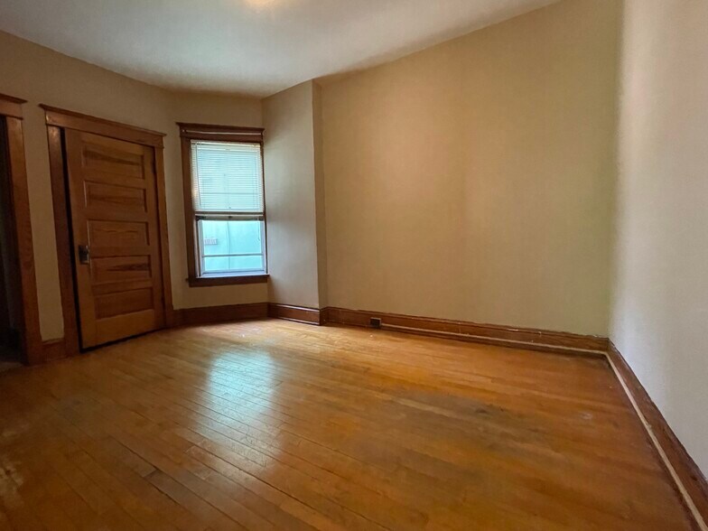 Building Photo - 1001 S Barstow St