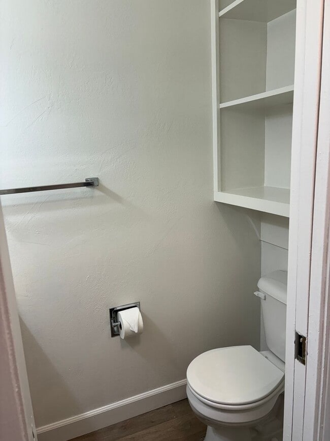 Building Photo - 2035 Mount Olive Dr