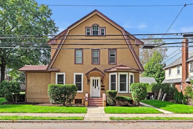 Building Photo - 78 Violet Ave