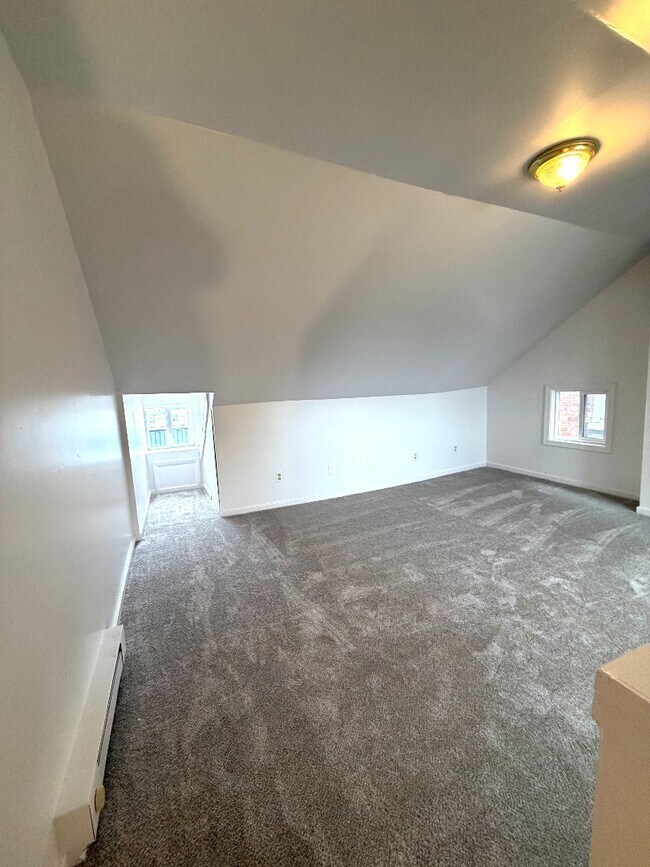 Building Photo - 607 Salem Ave