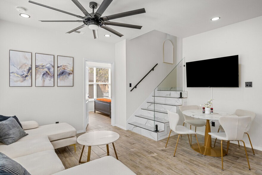 Building Photo - 3518 Dennis St