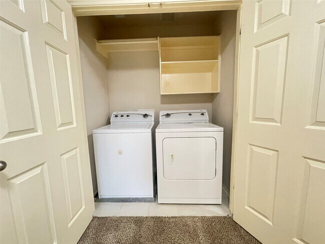 Building Photo - 13518 Primula Ct