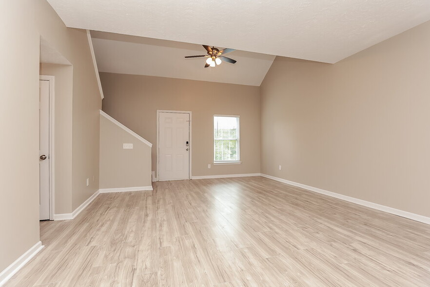 Building Photo - 4904 Ottenville Ave