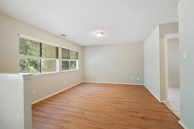 Building Photo - 808 Flatters Way