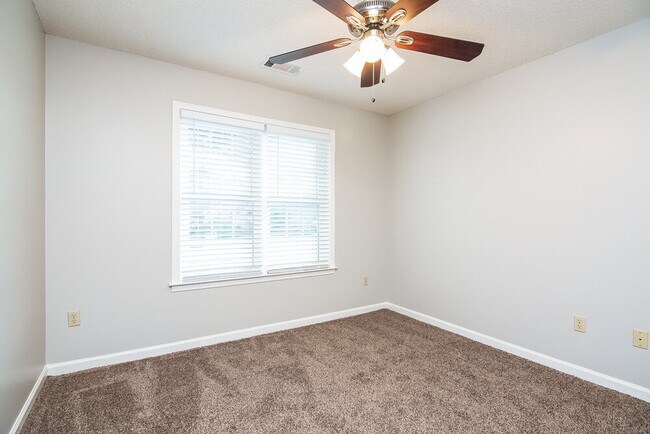 Building Photo - 7688 Shadow Fork Ln