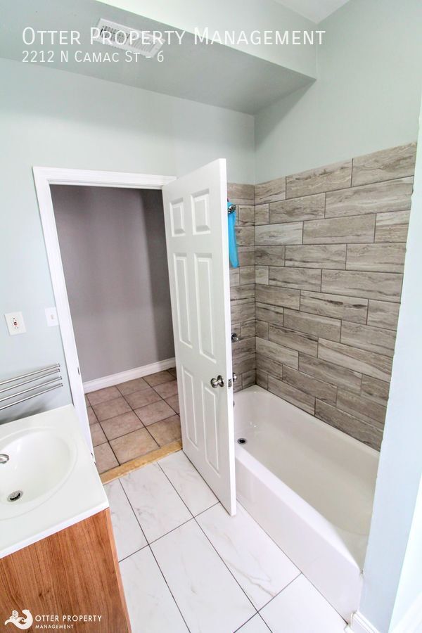 Building Photo - 2212 N Camac St