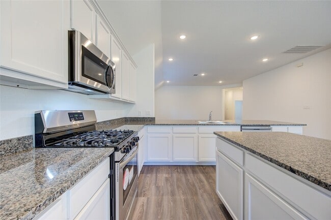 Building Photo - 5419 Tourmaline Wy