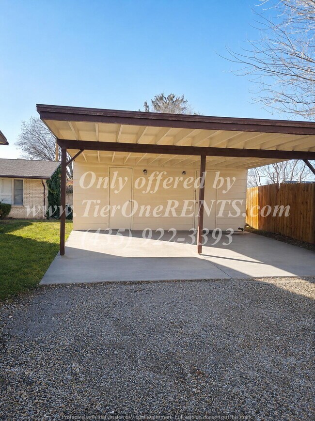 Building Photo - This property offers a NO DEPOSIT option available for qualified renters!