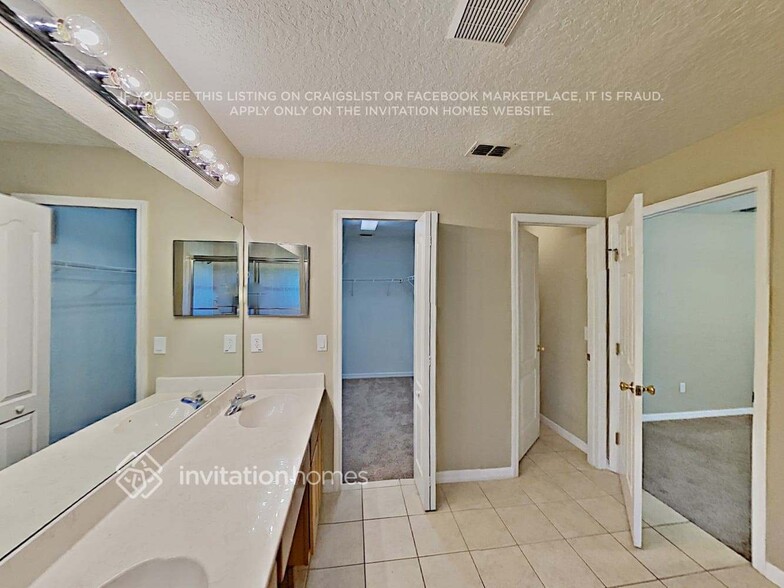 Building Photo - 1830 Portcastle Cir