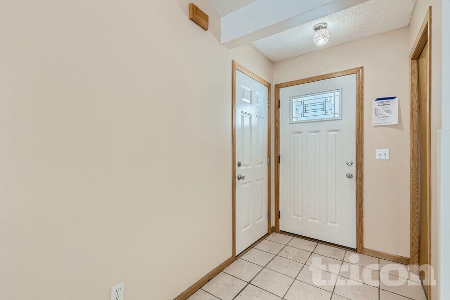 Building Photo - 1080 Kilbirnie Rd