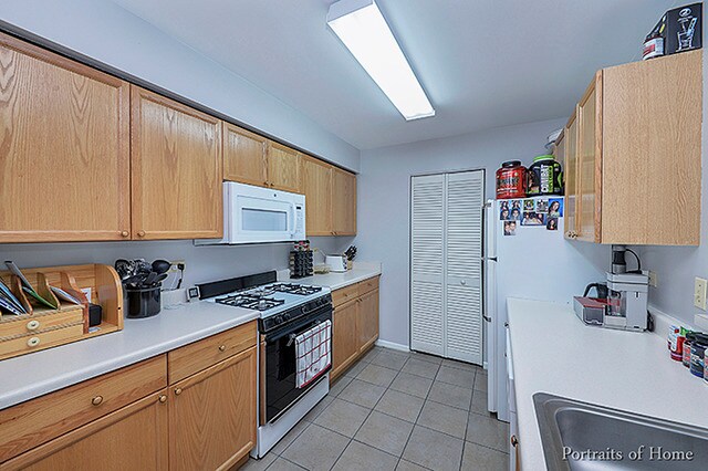 Building Photo - 746 N Gary Ave