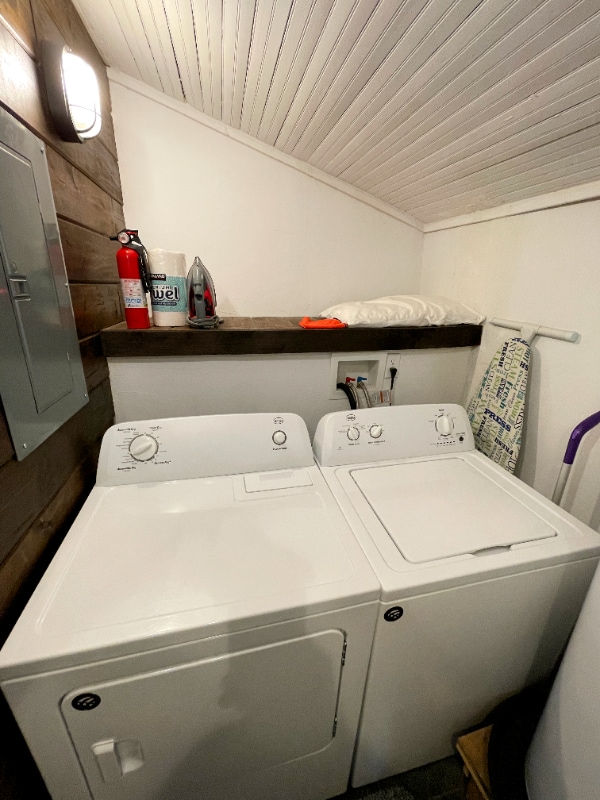 Building Photo - 333 State St