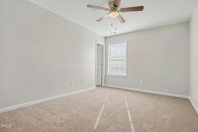 Building Photo - 5005 Marathon Ln