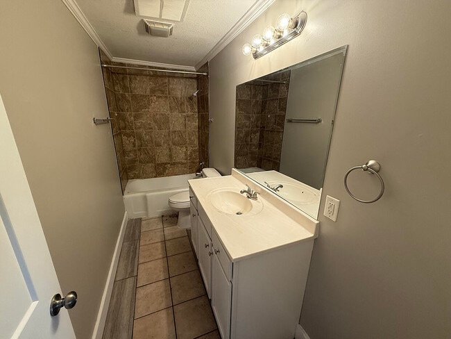 Building Photo - 2910 Mexico Gravel Rd