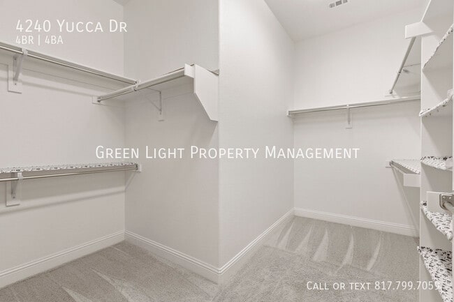 Building Photo - 4240 Yucca Dr