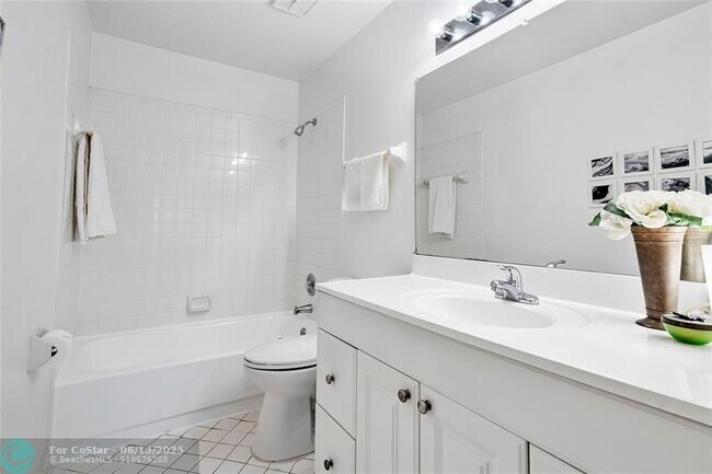Building Photo - 3457 NW 44th St